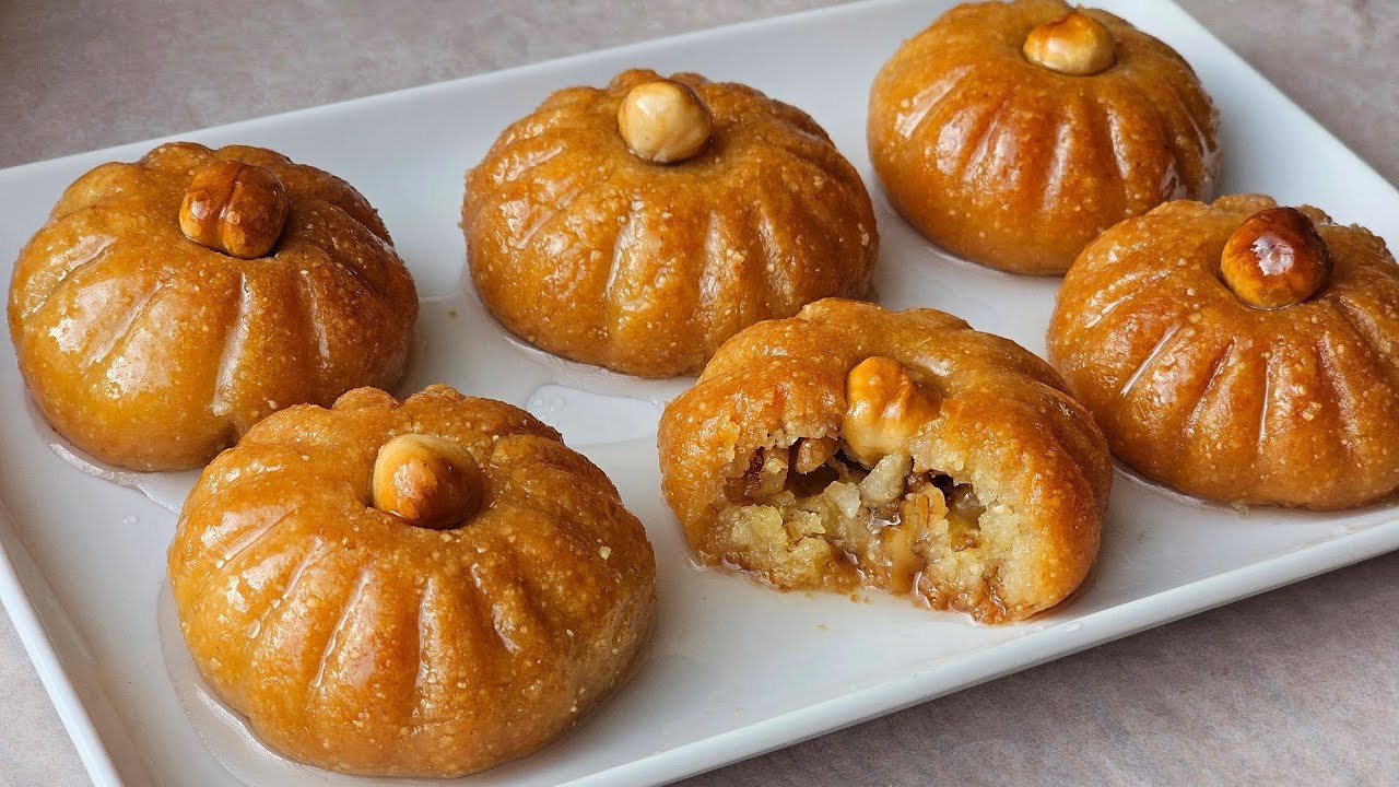 Tam Ölçülü Şerbetli Cevizli İrmik Tatlısı Tarifi