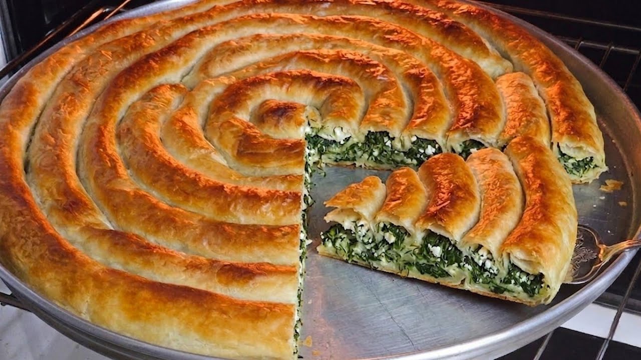 El Açması Ispanaklı Börek Tarifi