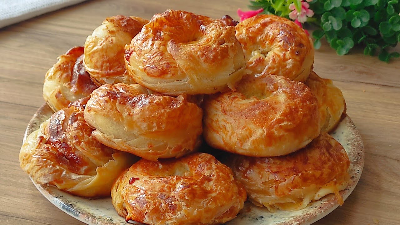 Pul Pul Dökülen Börek Tarifi