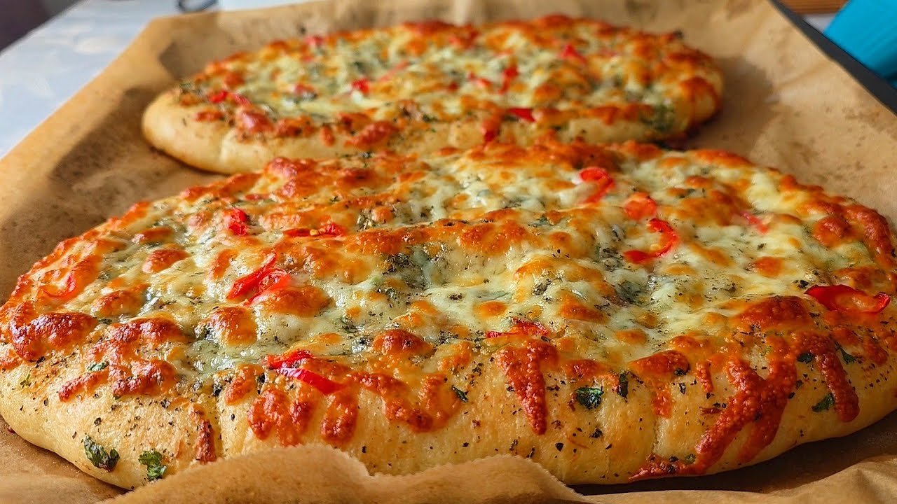 Evde Kolay Sarımsaklı Peynirli Ekmek Tarifi
